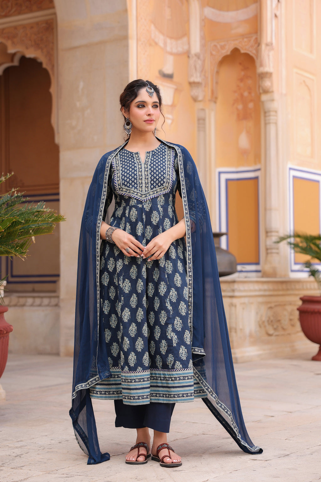 Women Ethnic Motifs Printed Regular Pure Cotton Kurta with Trousers & With Dupatta
