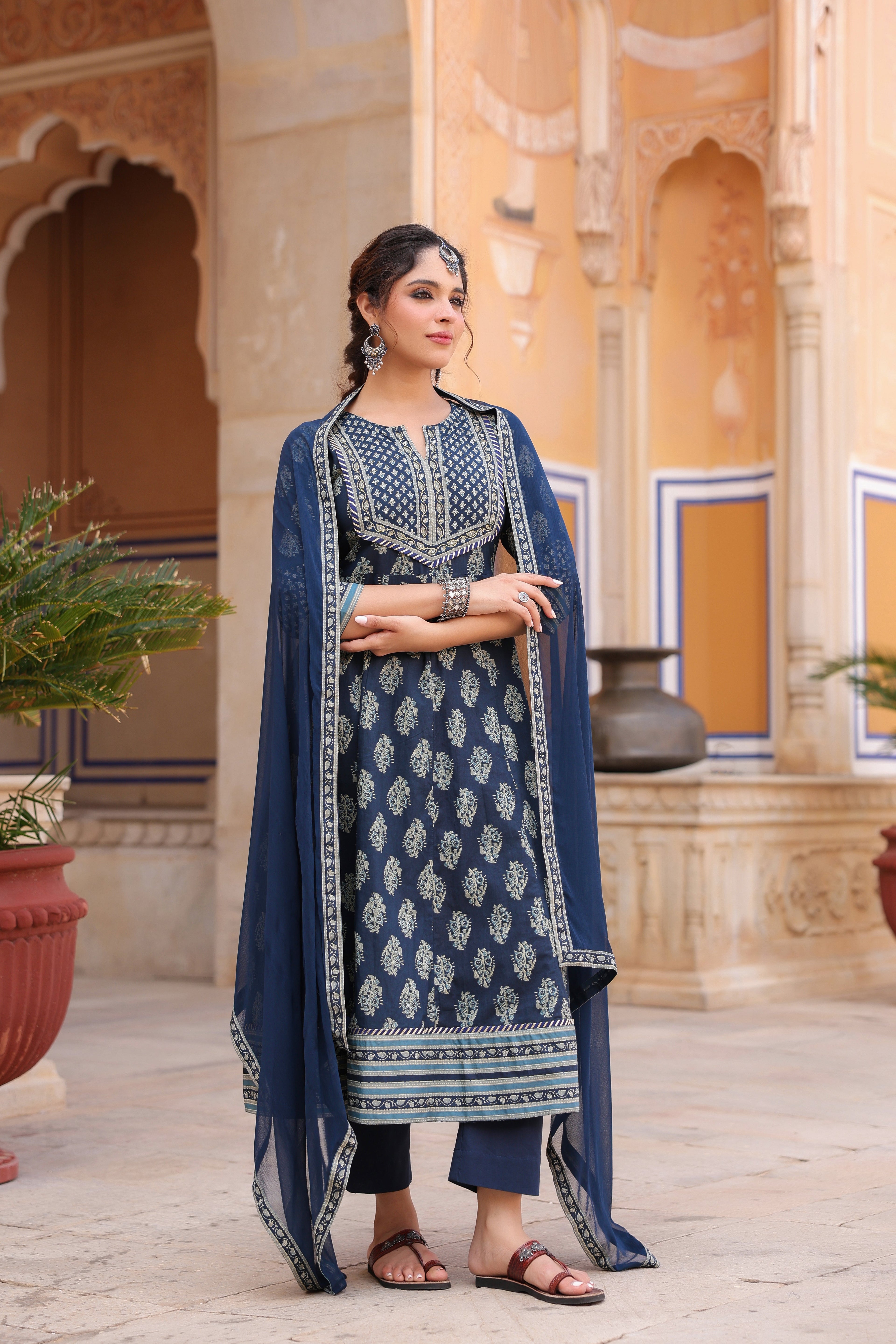 Women Ethnic Motifs Printed Regular Pure Cotton Kurta with Trousers & With Dupatta
