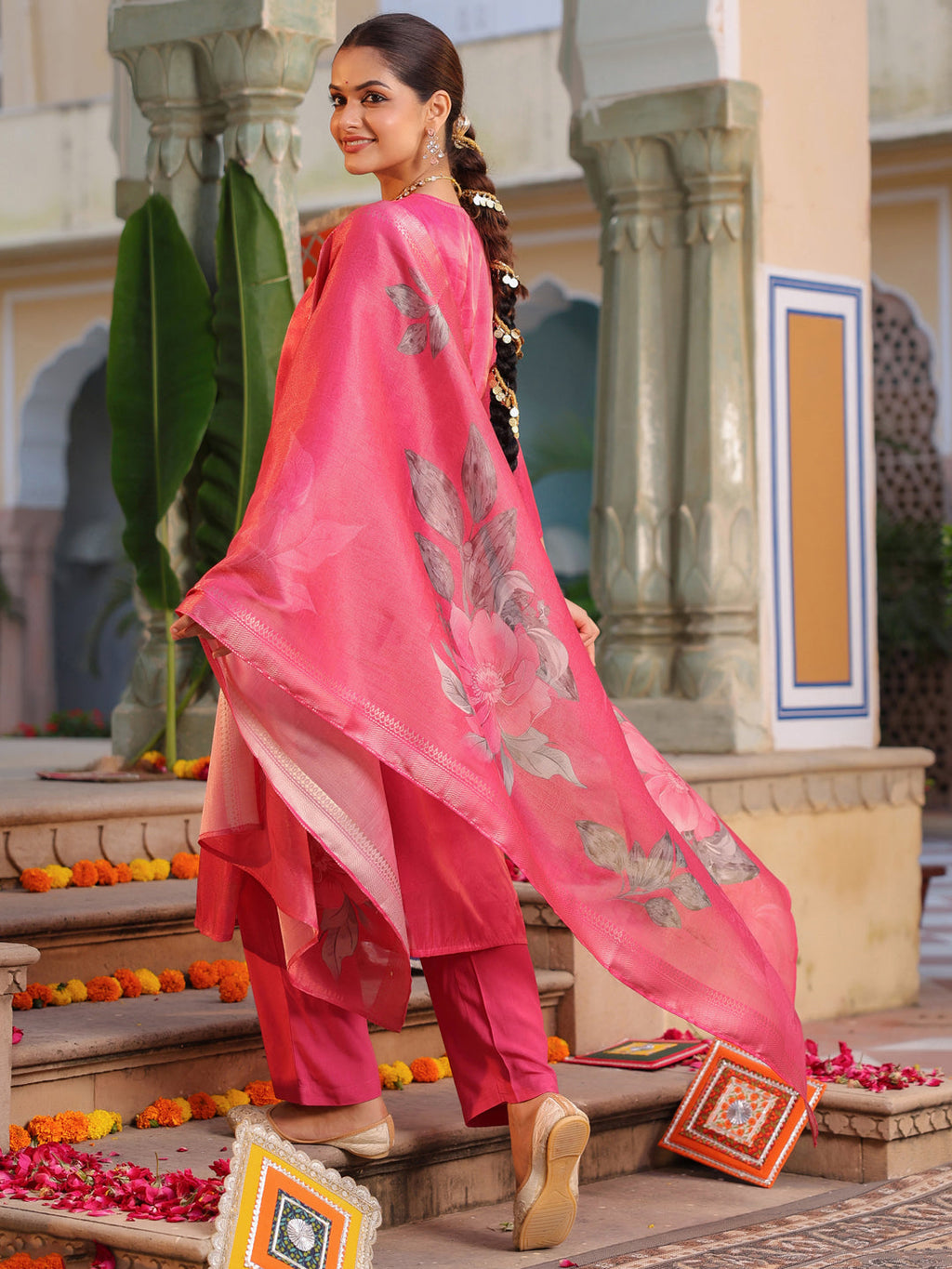 Women Floral Printed Regular Thread Work Pure Cotton Kurta with Trousers & With Dupatta
