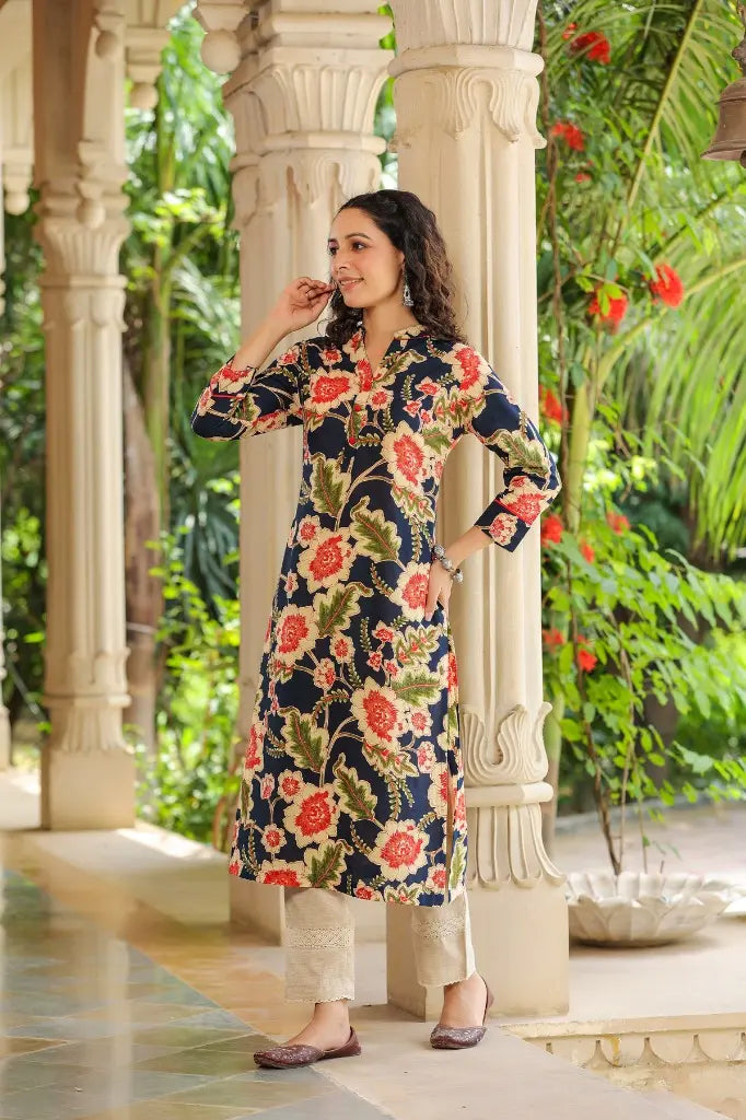 Women Navy Blue Floral Printed Mandarin Collar Pure Cotton Straight Kurta