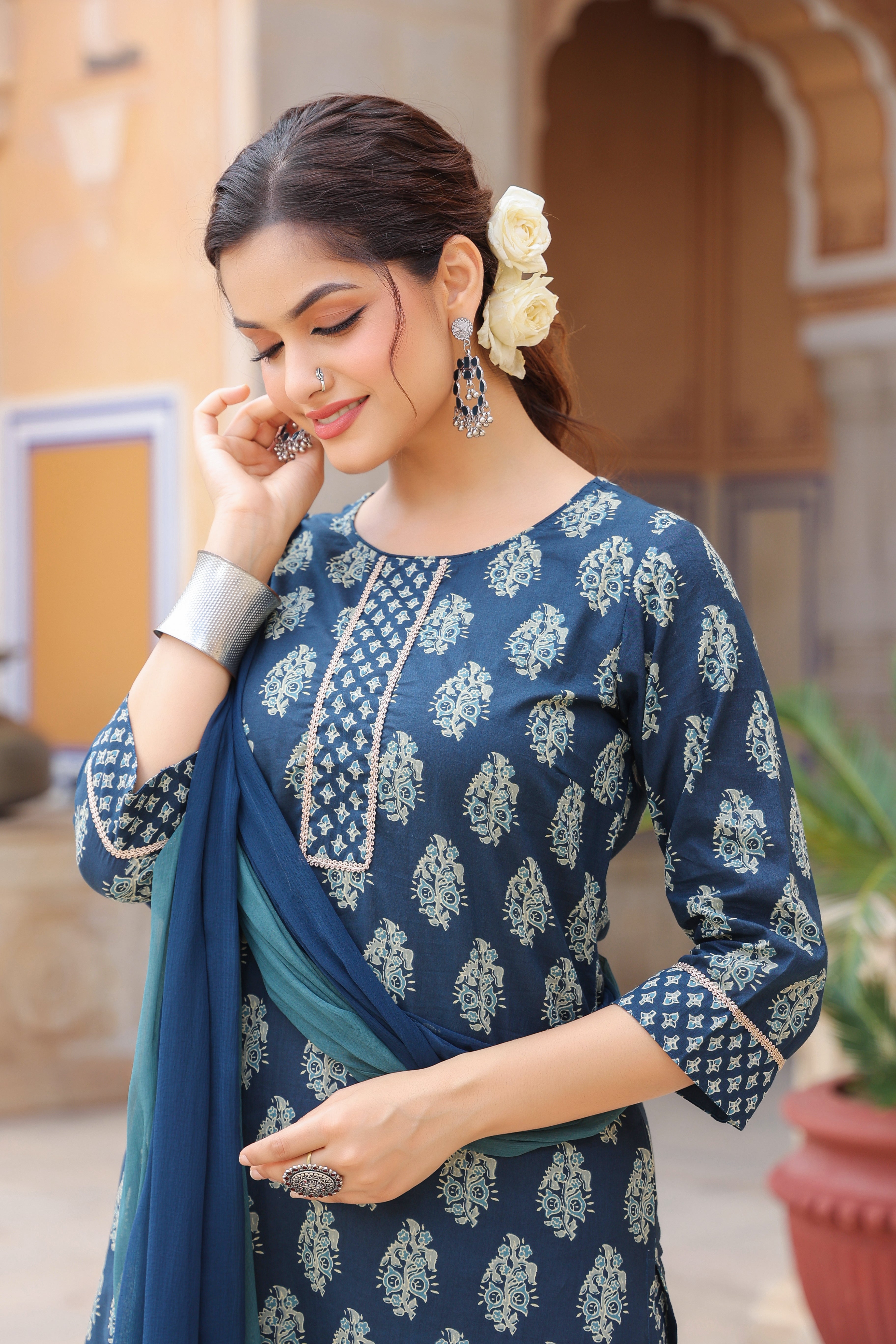 Women Ethnic Motifs Printed Regular Pure Cotton Kurta with Trousers & With Dupatta
