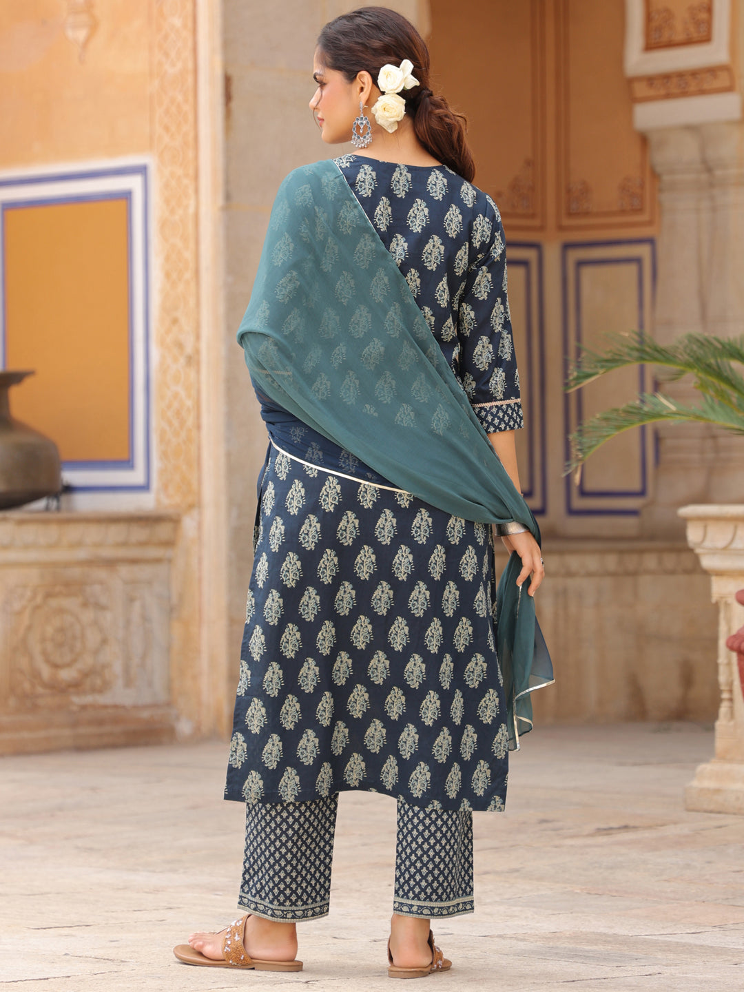 Women Ethnic Motifs Printed Regular Pure Cotton Kurta with Trousers & With Dupatta