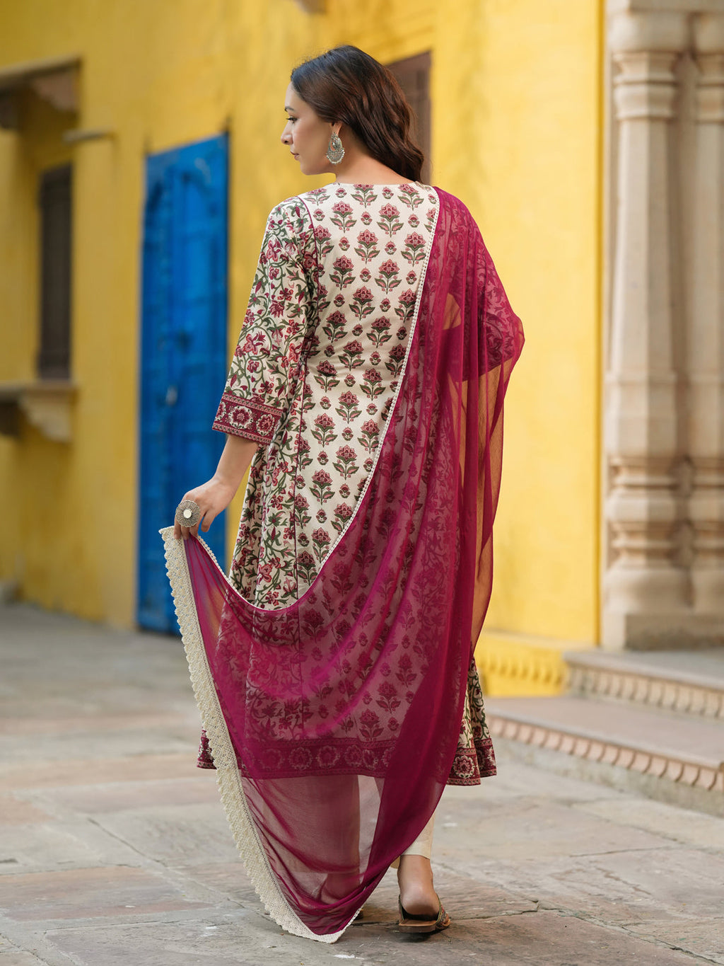 Women Ethnic Motifs Printed Regular Pure Cotton Kurta with Trousers & With Dupatta