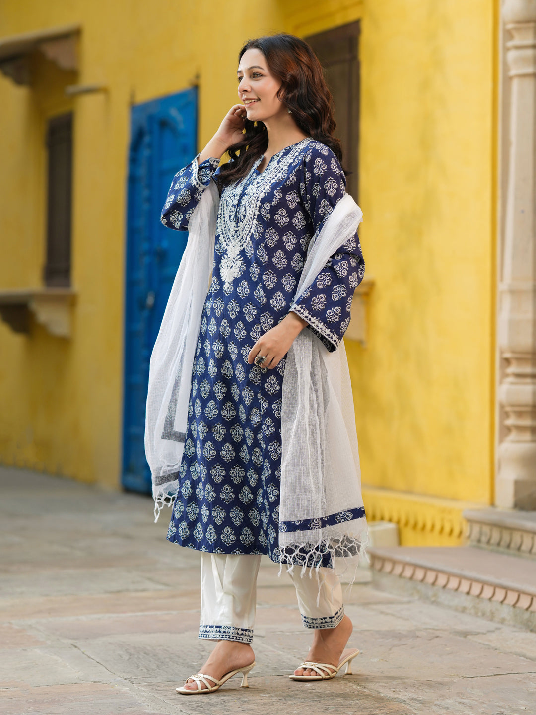Women Ethnic Motifs Printed Regular Thread Work Pure Cotton Kurta with Trousers & With Dupatta