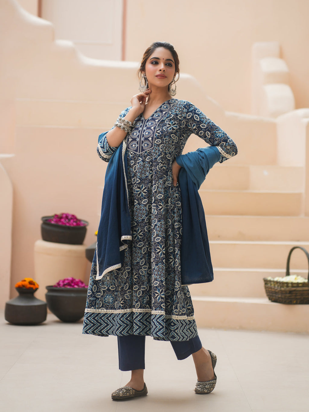 Women Floral Printed Cotton Kurta with Trousers & Dupatta
