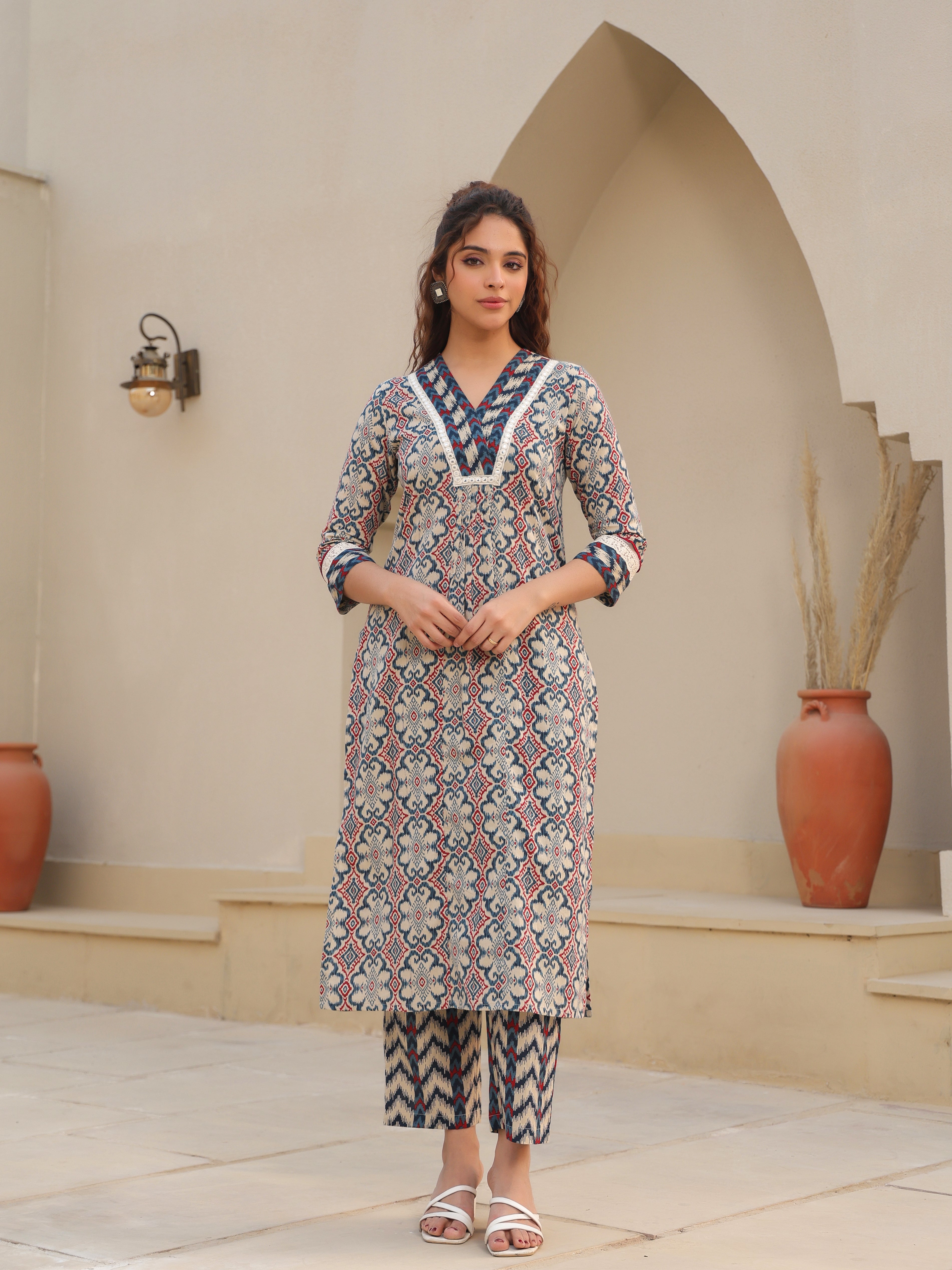 Women Printed Regular Pure Cotton Kurta with Trousers & With Dupatta