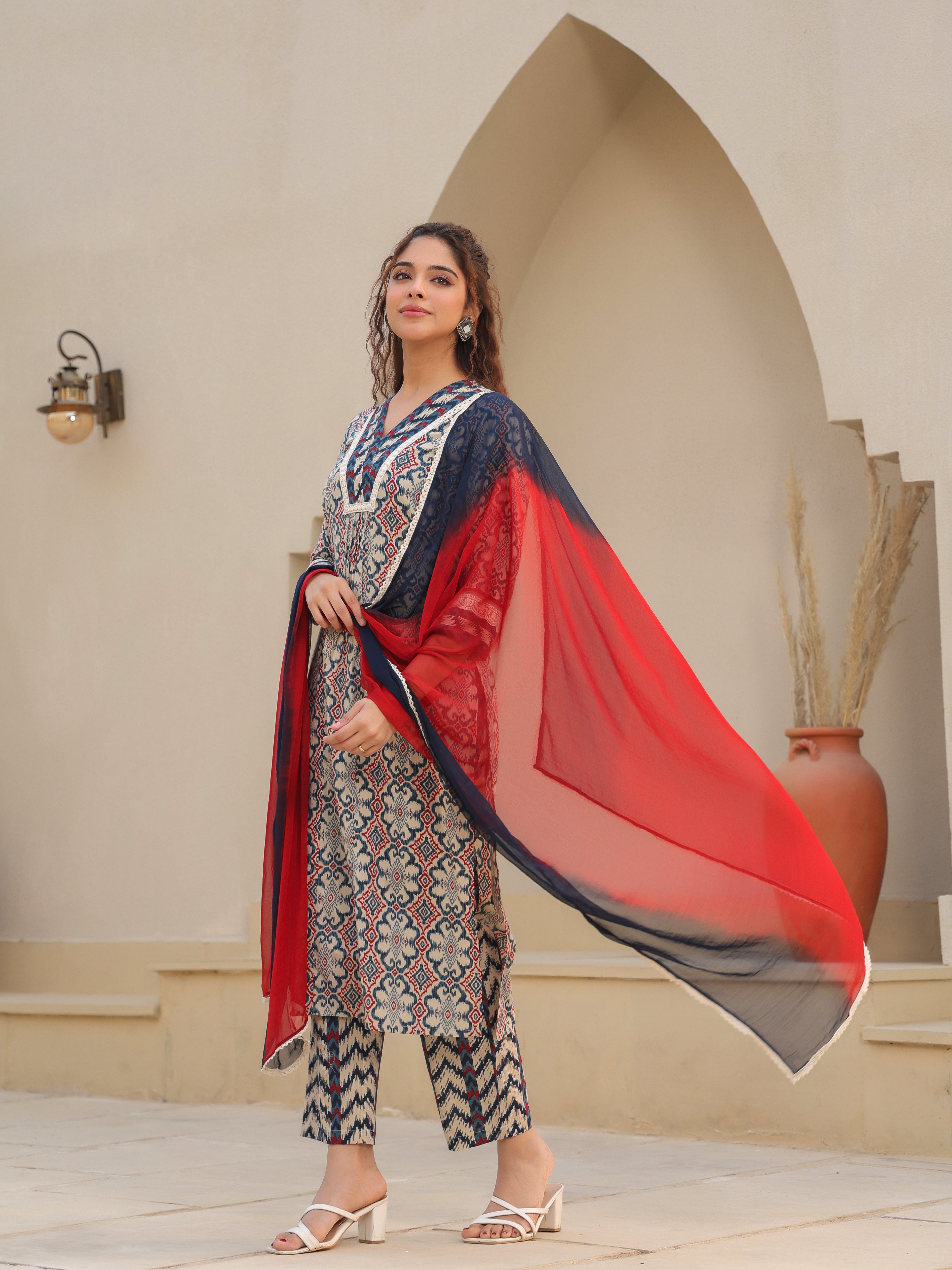 Women Printed Regular Pure Cotton Kurta with Trousers & With Dupatta