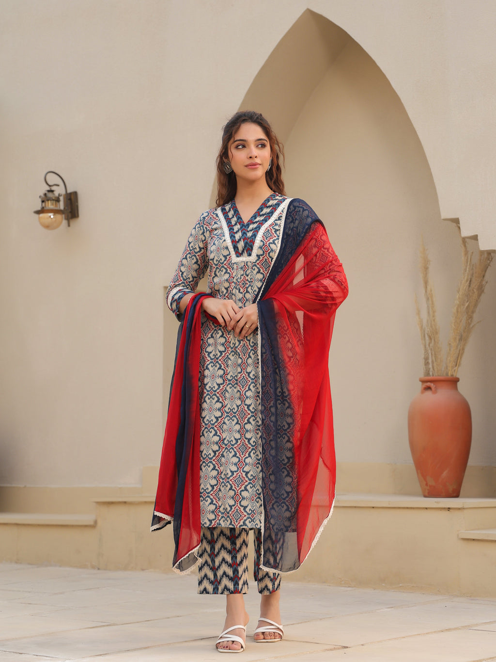 Women Printed Regular Pure Cotton Kurta with Trousers & With Dupatta