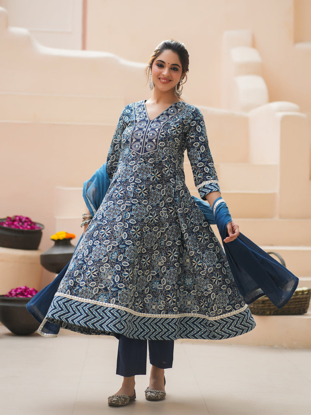 Women Floral Printed Cotton Kurta with Trousers & Dupatta