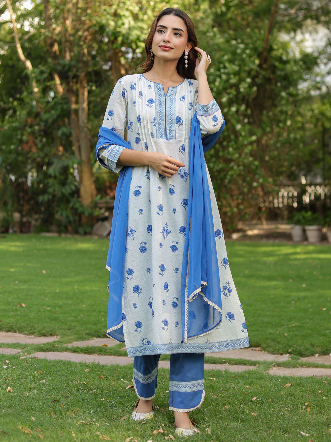 Women Floral Printed Pure Cotton Kurta with Trousers & Dupatta