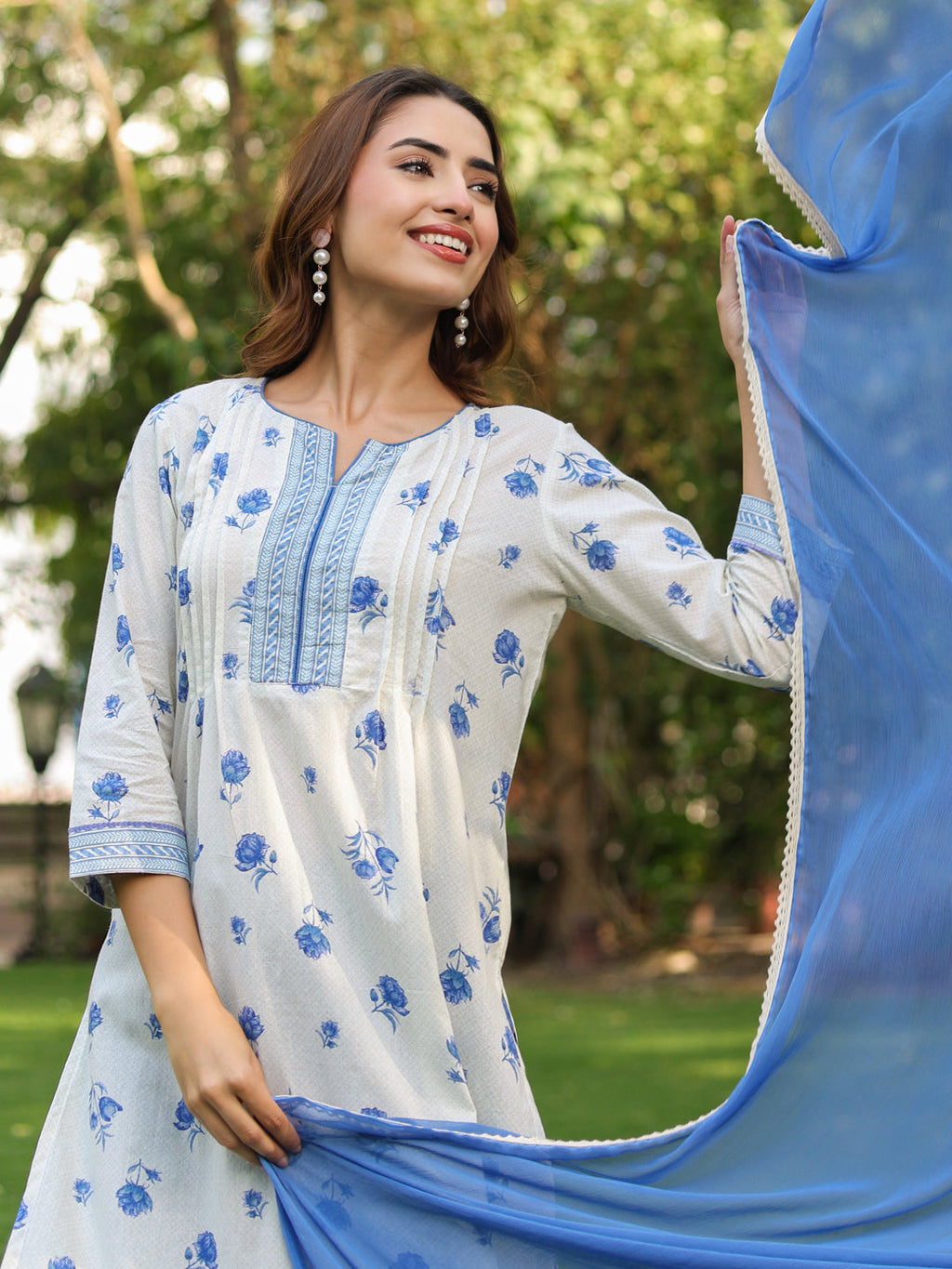Women Floral Printed Pure Cotton Kurta with Trousers & Dupatta