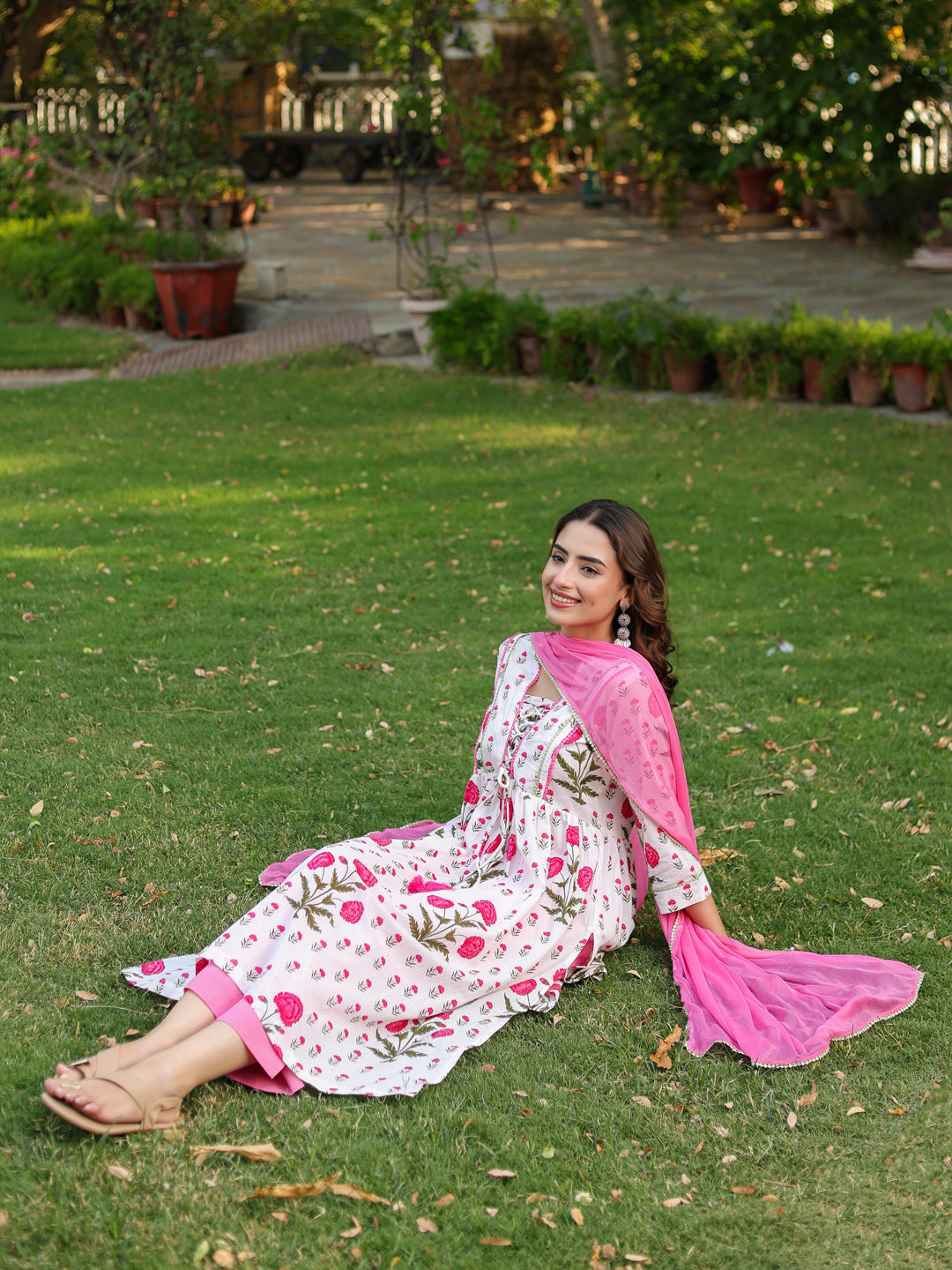Women Floral Printed Cotton Kurta with Trousers & Dupatta