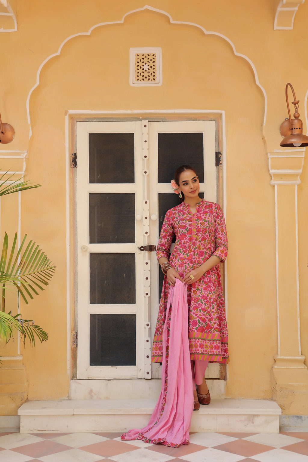 Women Floral Printed Regular Pure Cotton Kurta with Trousers & With Dupatta