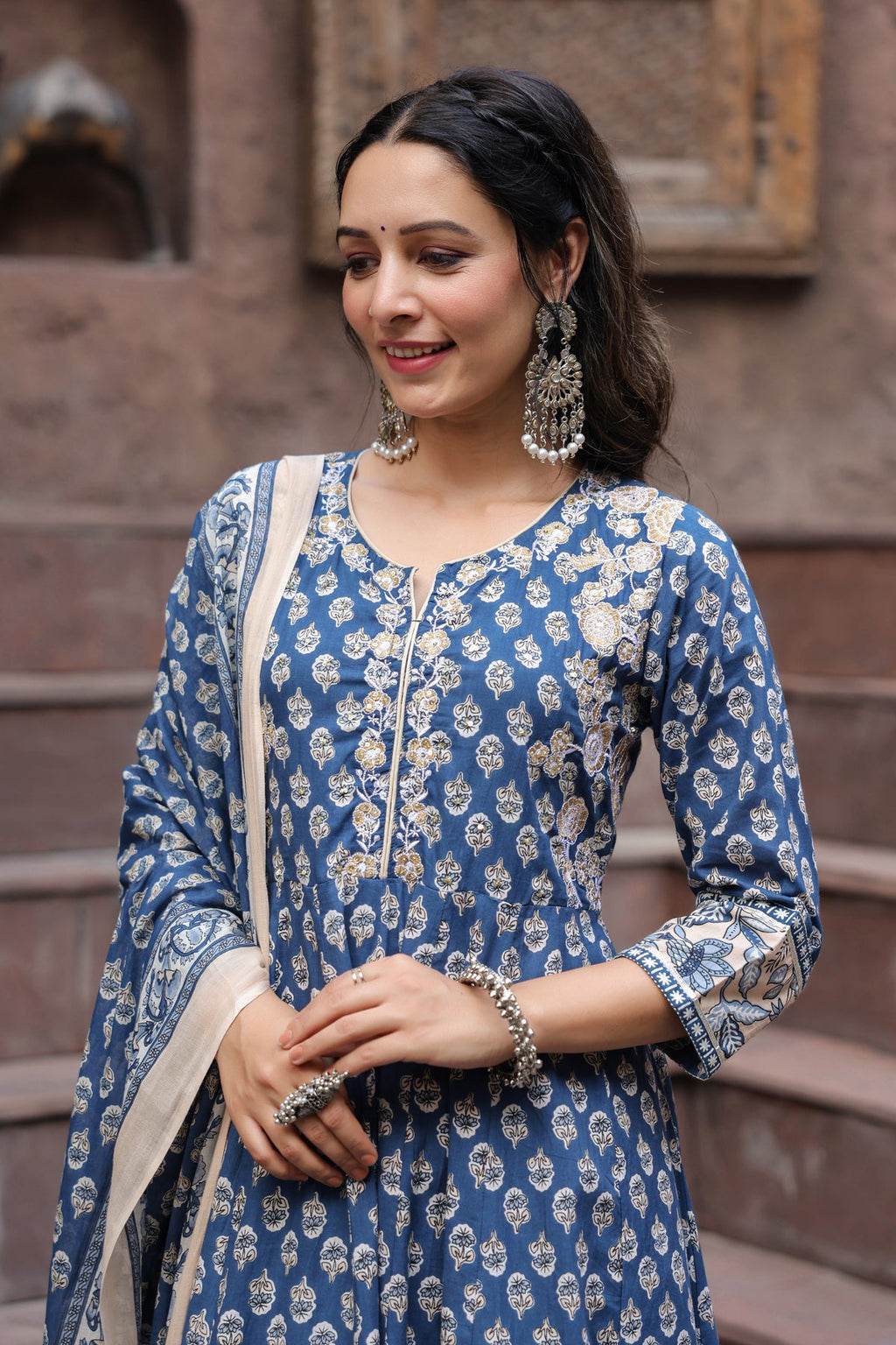 Women Ethnic Motifs Printed Regular Sequinned Pure Cotton Kurta with Trousers & With Dupatta