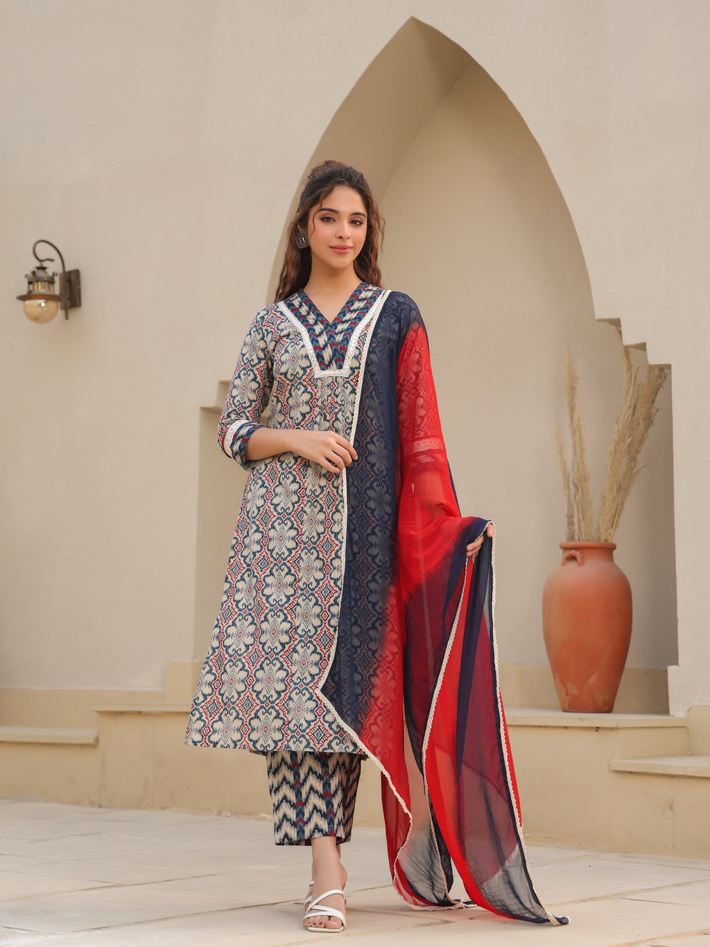 Women Printed Regular Pure Cotton Kurta with Trousers & With Dupatta