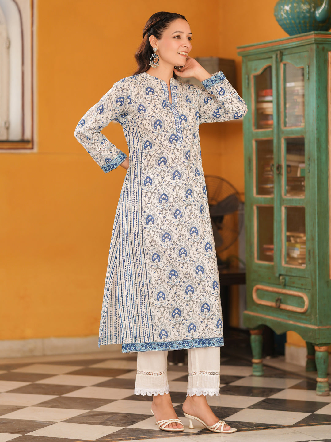 Women Floral Printed Daily Cotton A-Line Kurta