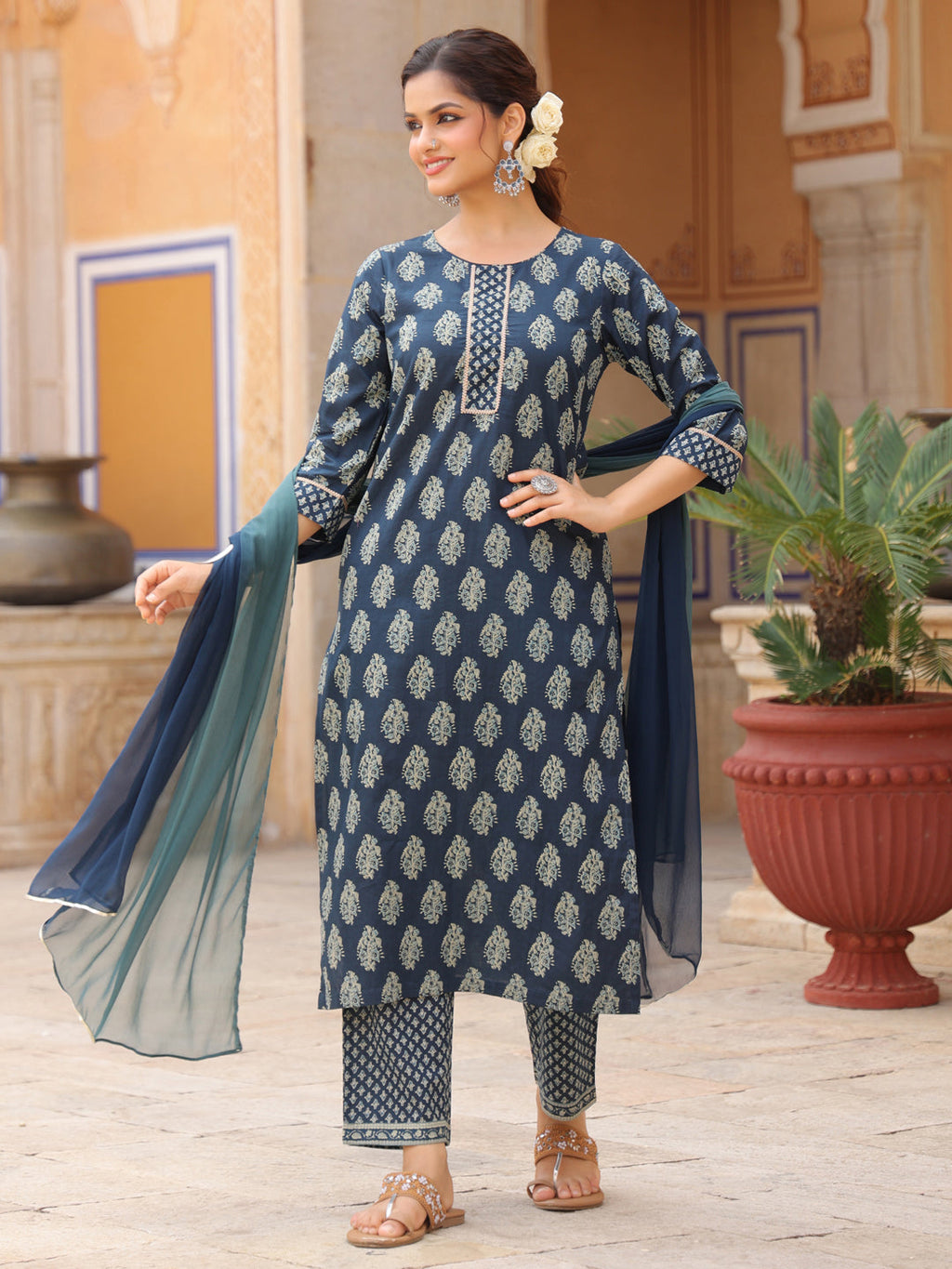Women Ethnic Motifs Printed Regular Pure Cotton Kurta with Trousers & With Dupatta