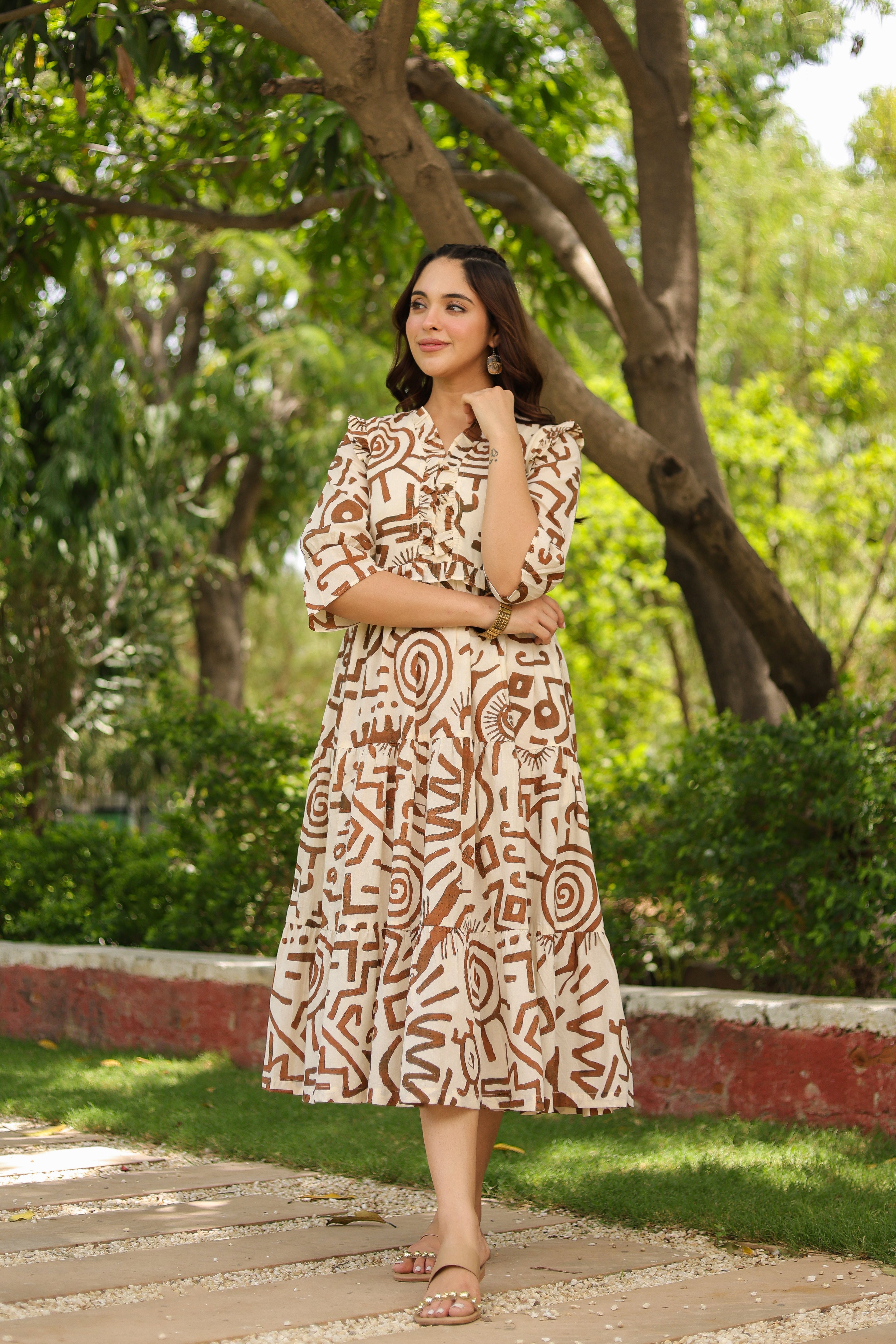 Women Abstract Printed Pure Cotton Tiered Fit & Flare Midi Dress