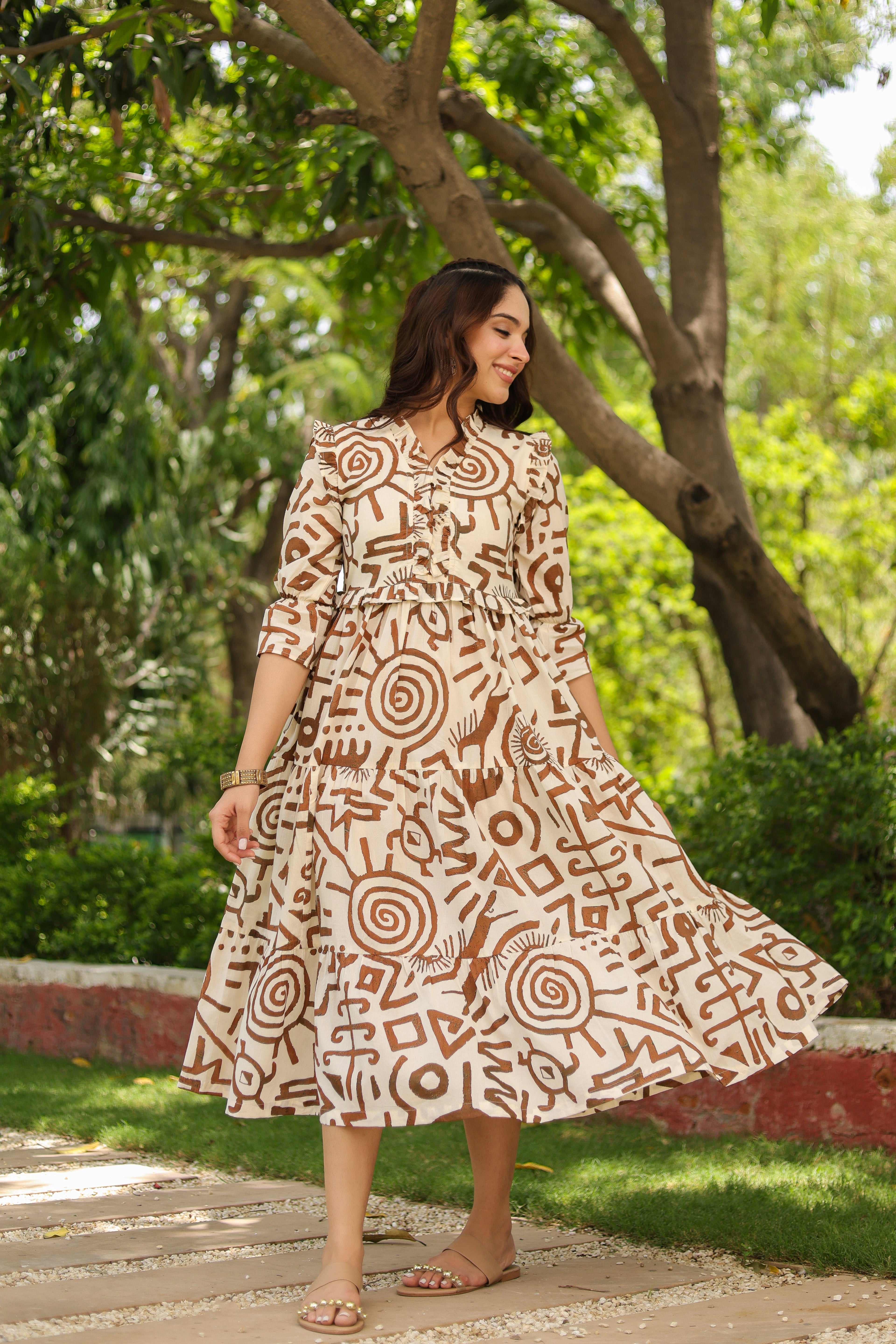 Women Abstract Printed Pure Cotton Tiered Fit & Flare Midi Dress