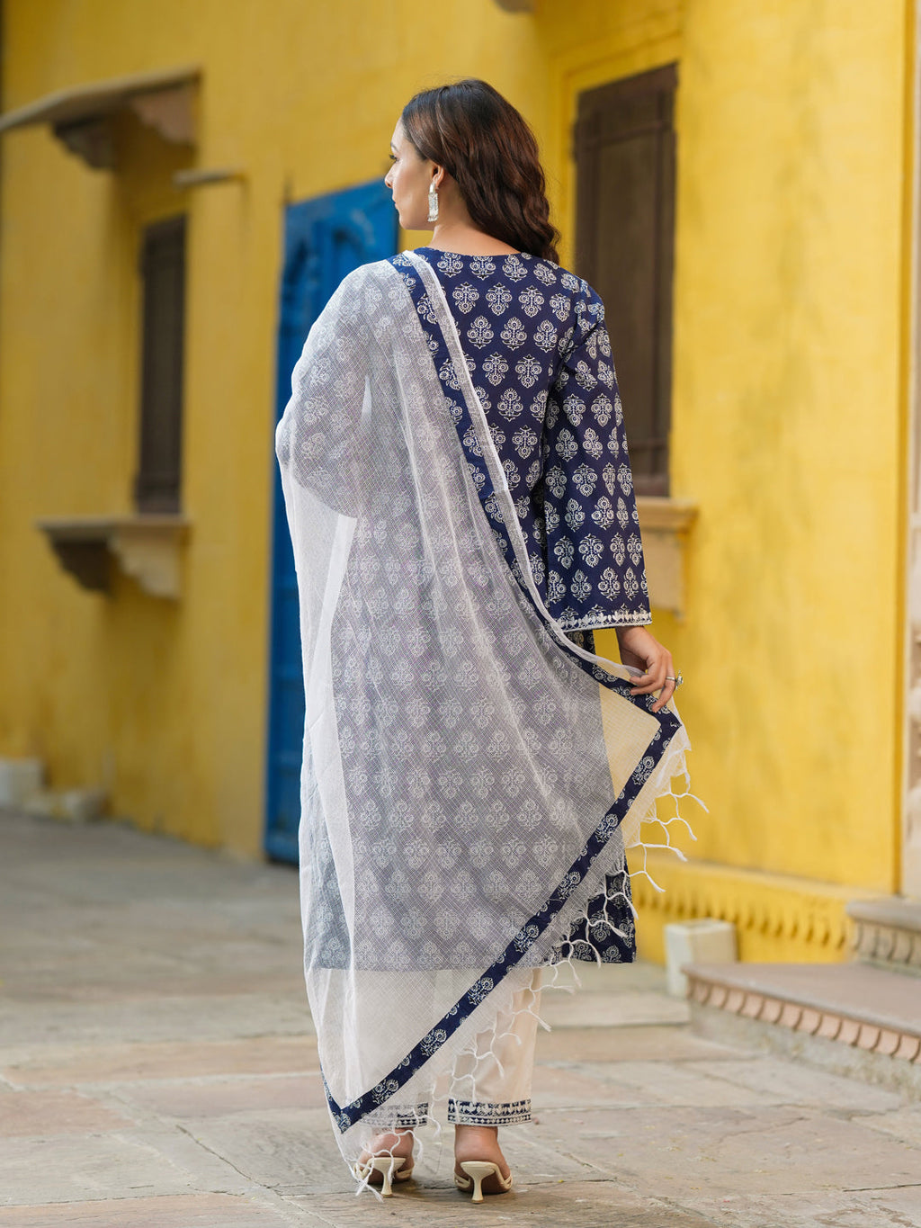 Women Ethnic Motifs Printed Regular Thread Work Pure Cotton Kurta with Trousers & With Dupatta