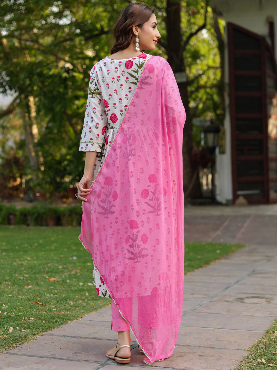 Women Floral Printed Cotton Kurta with Trousers & Dupatta