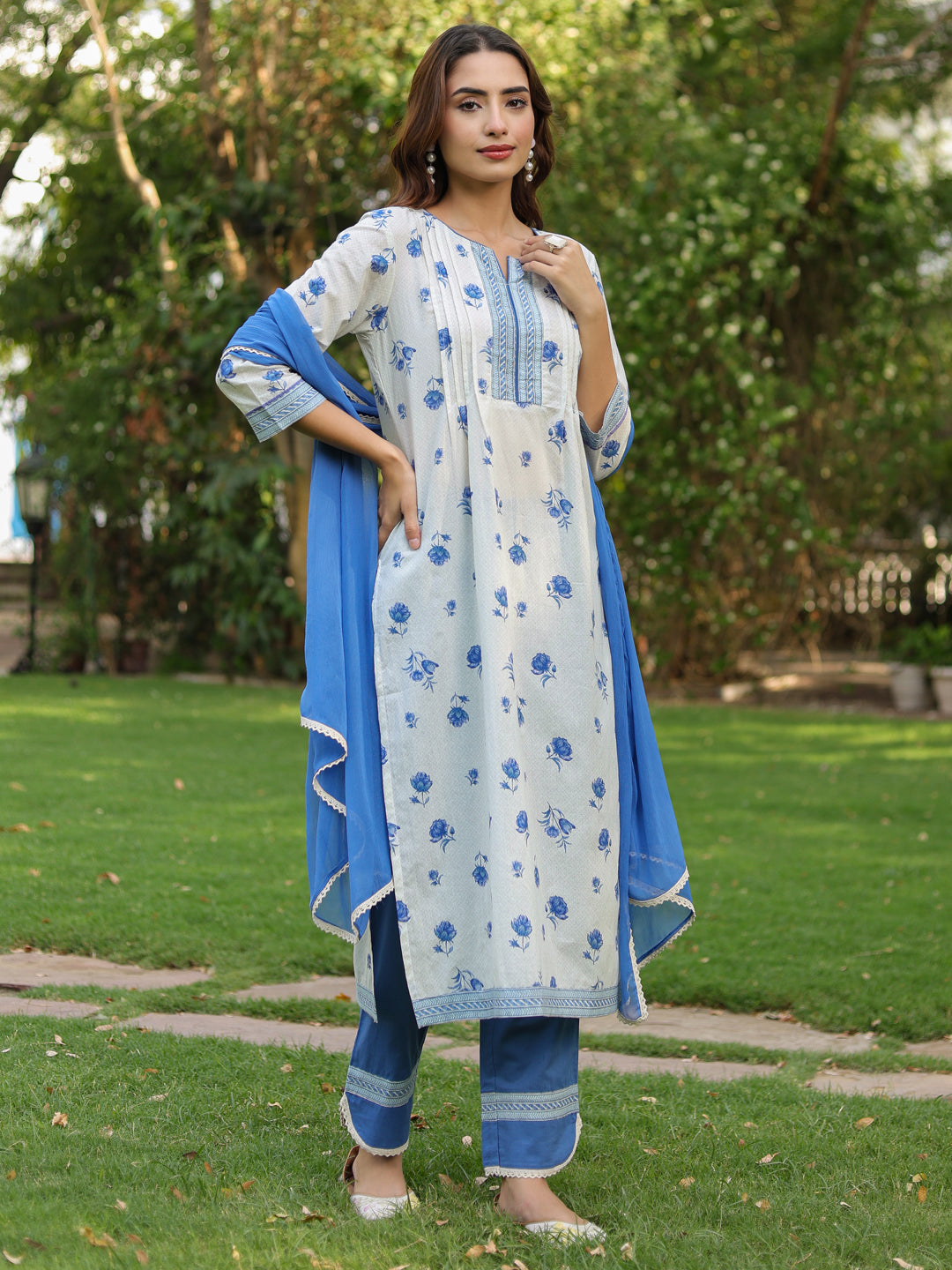 Women Floral Printed Pure Cotton Kurta with Trousers & Dupatta