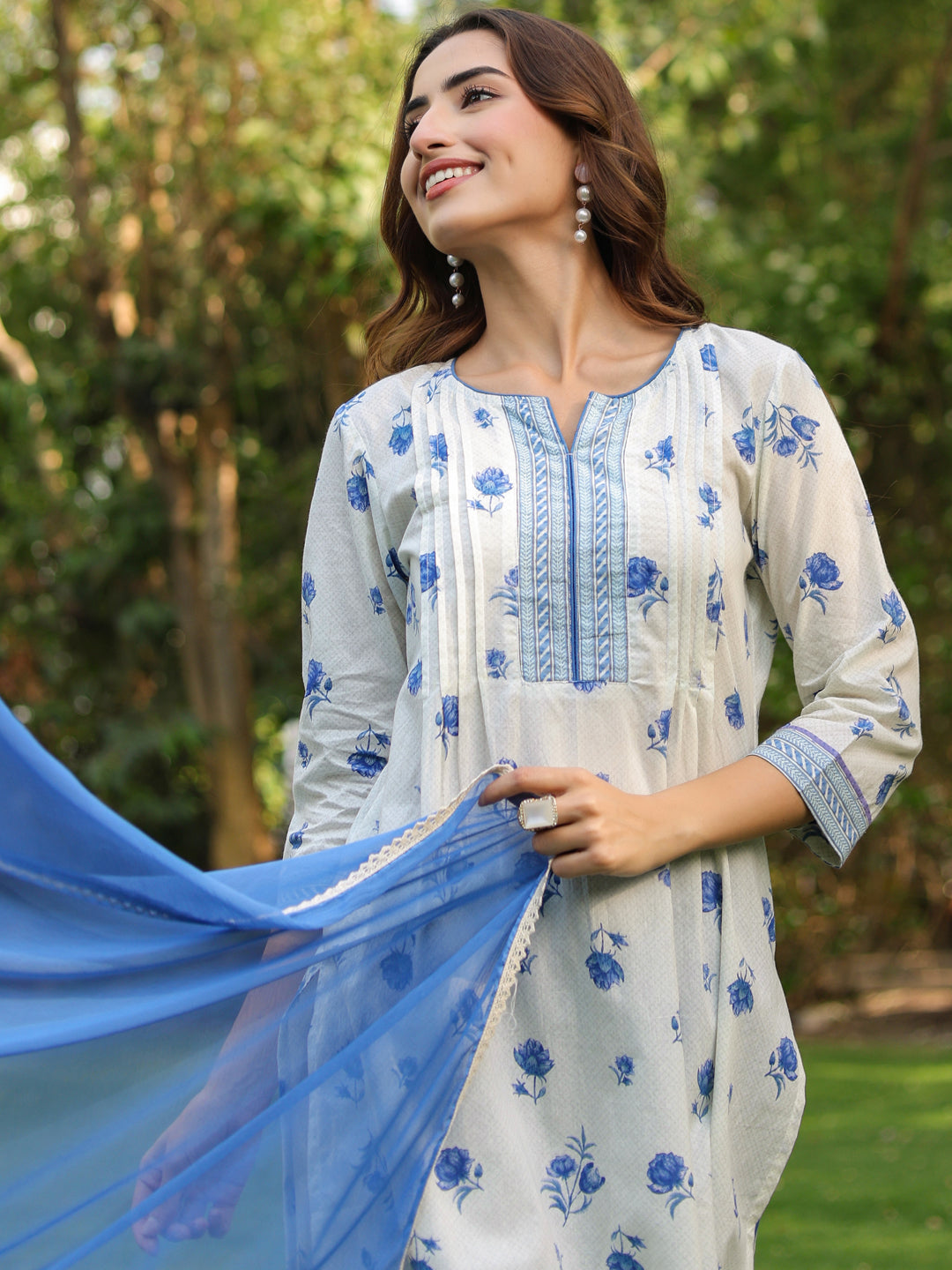 Women Floral Printed Pure Cotton Kurta with Trousers & Dupatta
