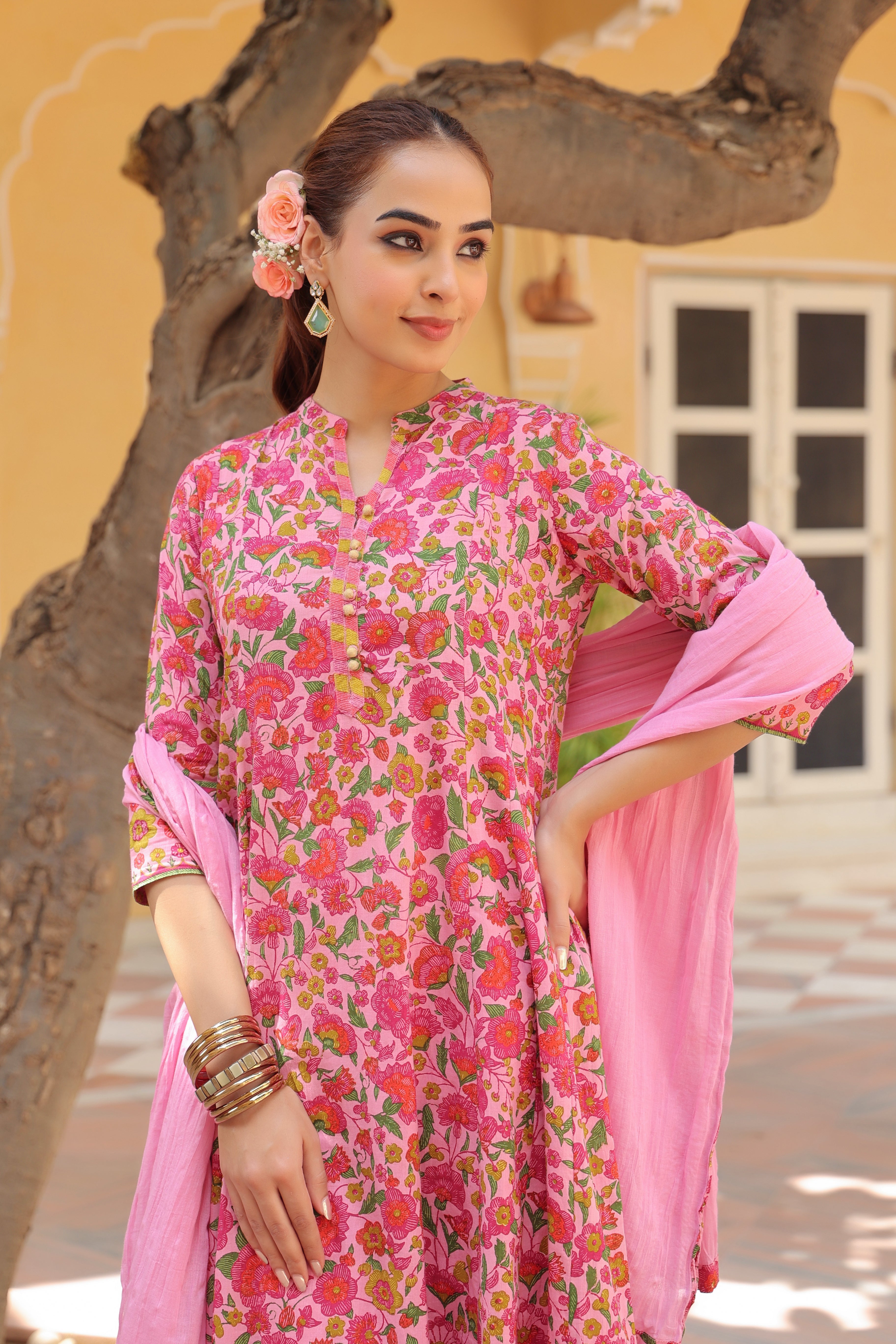 Women Floral Printed Regular Pure Cotton Kurta with Trousers & With Dupatta